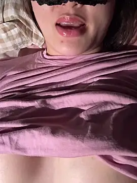 Snapshot of Lol-222 chatting on February 24, 2026, 5:14 pm Lol-222 online show from February 24, 2026, 5:14 pm