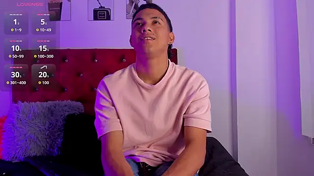 Snapshot of Liamsubtle01 chatting on January 17, 2026, 5:16 pm Liamsubtle01 online show from January 17, 2026, 5:16 pm