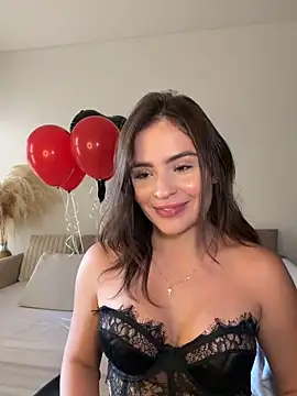 SofiaGomez444 online show from May 27, 2026, 4:36 pm
