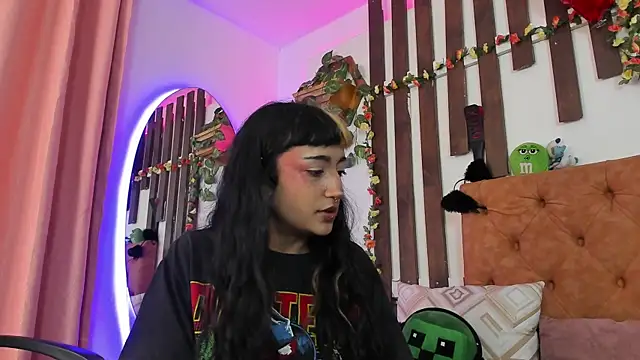 Snapshot of MeowMota_ chatting on April 28, 2026, 6:23 pm MeowMota online show from April 28, 2026, 6:23 pm