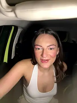 MiaLovesxx online show from January 11, 2026, 5:31 pm