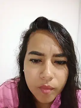 AlanaBosch online show from May 23, 2026, 12:31 am