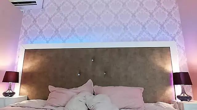 DemmiWild online show from February 18, 2026, 7:32 pm