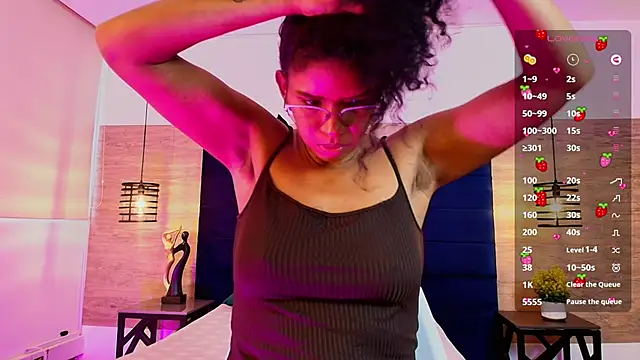 Snapshot of Ellie-Alves chatting on April 29, 2026, 4:44 pm Ellie-Alves online show from April 29, 2026, 4:44 pm
