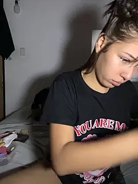 Snapshot of Kitty20205 chatting on February 9, 2026, 10:19 pm Kitty20205 online show from February 9, 2026, 10:19 pm