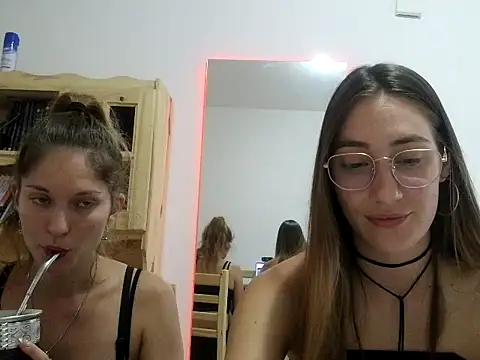 Noracherry online show from February 15, 2026, 9:25 pm