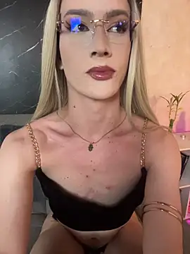 Snapshot of Alana_Stone chatting on July 26, 2026, 5:20 pm Alana Stone online show from July 26, 2026, 5:20 pm