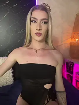 Snapshot of Alana_Stone chatting on June 18, 2026, 6:02 pm Alana Stone online show from June 18, 2026, 6:02 pm