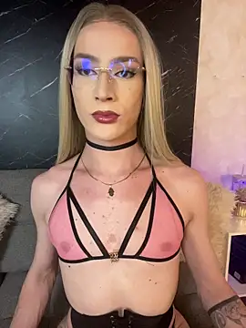 Snapshot of Alana_Stone chatting on July 30, 2026, 6:40 pm Alana Stone online show from July 30, 2026, 6:40 pm