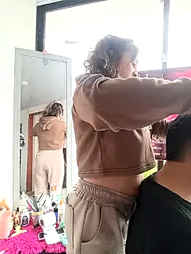 Snapshot of Alejandra_N chatting on February 2, 2026, 3:33 pm Alejandra N online show from February 2, 2026, 3:33 pm