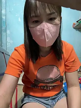 July-love online show from February 15, 2026, 1:10 pm