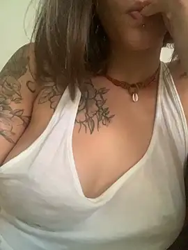 Casal HotBrisa online show from February 3, 2026, 1:05 pm