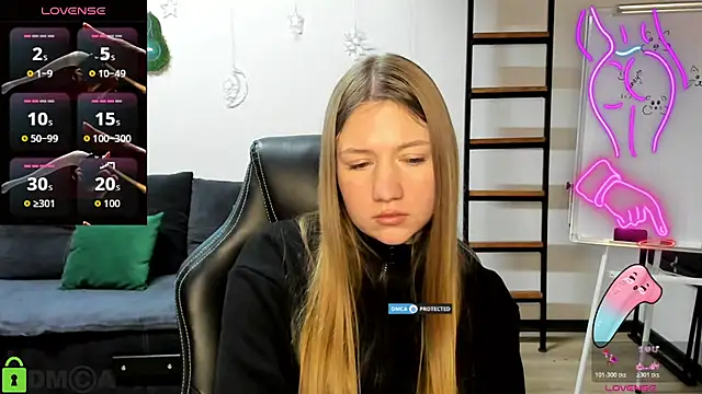 LovelyyLola online show from January 16, 2026, 2:54 pm