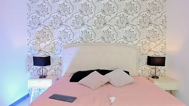 Snapshot of Venusandrea29 chatting on July 12, 2026, 12:28 pm Venusandrea29 online show from July 12, 2026, 12:28 pm
