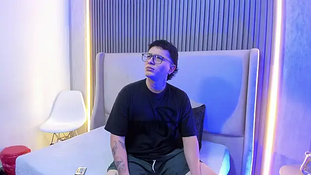 SamuParker online show from January 10, 2026, 3:24 am