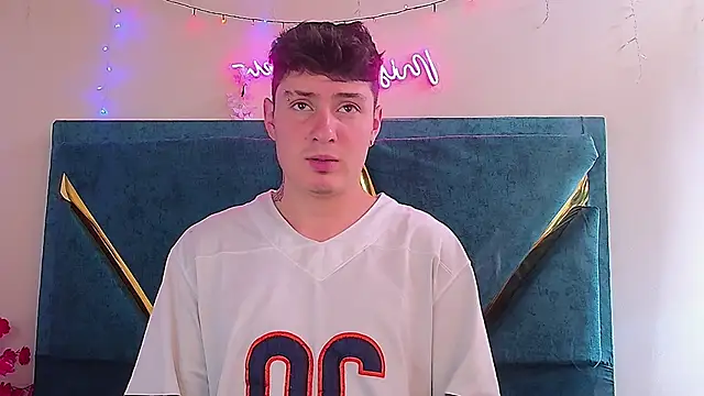 dantte grey online show from January 13, 2026, 5:28 pm