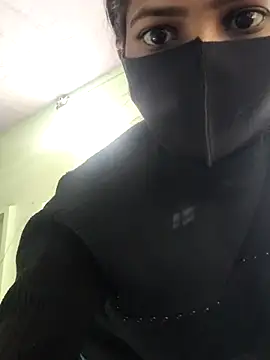 Snapshot of Cutie_doly chatting on January 10, 2026, 8:09 am Cutie doly online show from January 10, 2026, 8:09 am