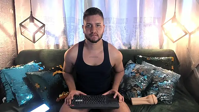 Snapshot of HARRY_RAMIREZ chatting on January 12, 2026, 5:09 pm HARRY RAMIREZ online show from January 12, 2026, 5:09 pm