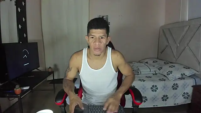 Snapshot of antonio_aguilarx chatting on August 5, 2026, 9:42 pm antonio aguilarx online show from August 5, 2026, 9:42 pm