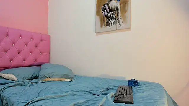 Snapshot of kendall-foox chatting on February 3, 2026, 6:22 am kendall-foox online show from February 3, 2026, 6:22 am