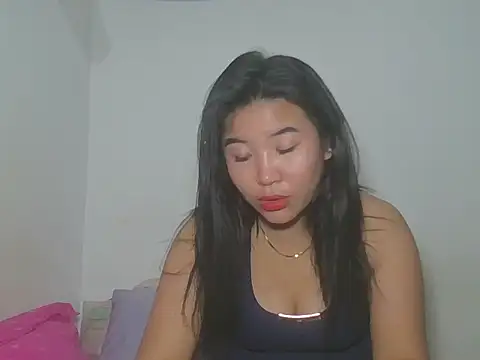 Zyeiii online show from February 9, 2026, 4:38 pm