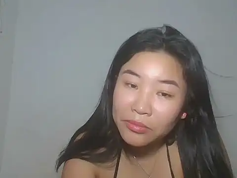 Zyeiii online show from March 25, 2026, 7:30 am