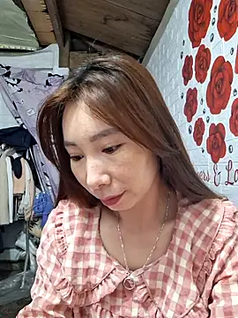 Adela-222 online show from April 10, 2026, 4:08 am