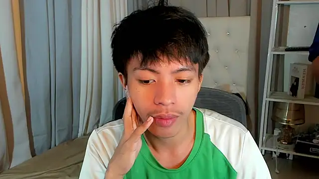 davincihugecock online show from February 7, 2026, 4:37 pm