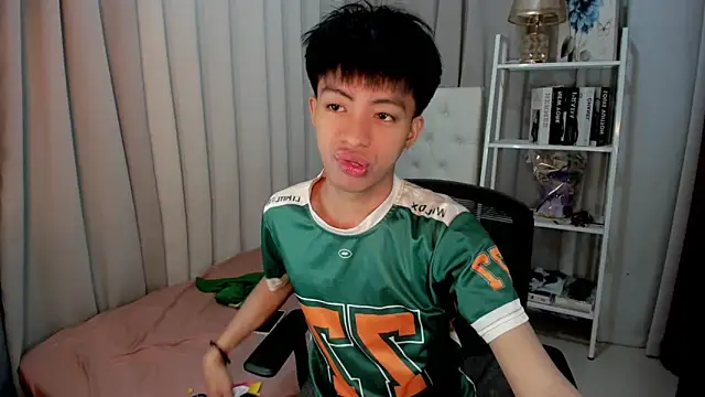 davincihugecock online show from February 21, 2026, 4:31 pm