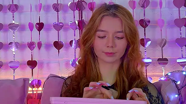 Snapshot of VanessaVienne chatting on February 10, 2026, 5:34 pm VanessaVienne online show from February 10, 2026, 5:34 pm