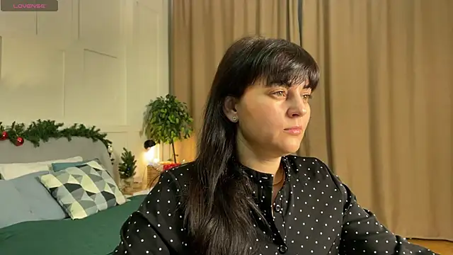  SilkyShadow  online show from January 13, 2026, 1:20 am