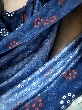 Hoty 132 online show from January 15, 2026, 1:42 am