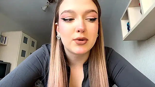 JammieMickiewicz online show from February 27, 2026, 12:05 pm