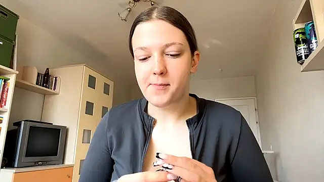 JammieMickiewicz online show from March 25, 2026, 7:41 am