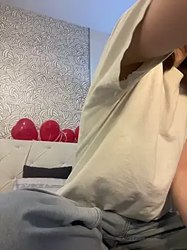 Snapshot of Persephone_Kore chatting on February 14, 2026, 5:24 pm Persephone Kore online show from February 14, 2026, 5:24 pm