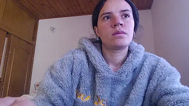 Shanel Lozano online show from July 23, 2026, 4:47 pm