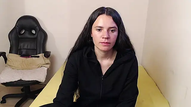 Shanel Lozano online show from April 8, 2026, 7:15 pm