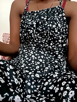 Snapshot of Cute_Riyaa22 chatting on March 13, 2026, 10:31 am Cute Riyaa22 online show from March 13, 2026, 10:31 am