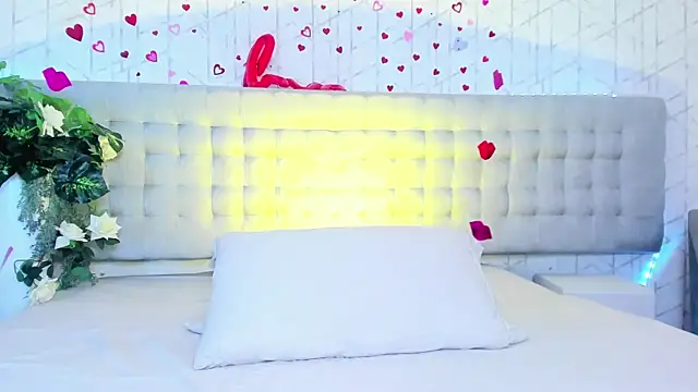 Snapshot of AlexiiaBrown chatting on February 19, 2026, 9:23 pm AlexiiaBrown online show from February 19, 2026, 9:23 pm