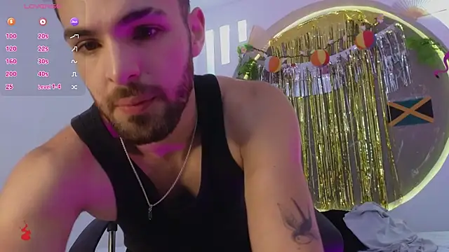 Snapshot of Apolo_lux1 chatting on April 18, 2026, 8:31 pm Apolo lux1 online show from April 18, 2026, 8:31 pm