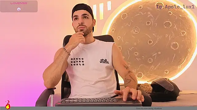 Snapshot of Apolo_lux1 chatting on July 16, 2026, 7:55 pm Apolo lux1 online show from July 16, 2026, 7:55 pm