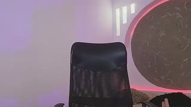 Snapshot of Apolo_lux1 chatting on February 20, 2026, 6:26 am Apolo lux1 online show from February 20, 2026, 6:26 am