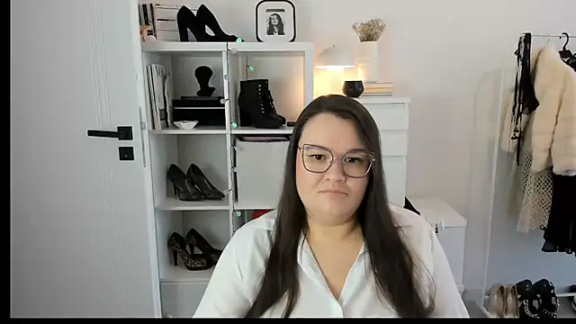 Snapshot of HollyDanceSoul chatting on February 28, 2026, 8:14 am HollyDanceSoul online show from February 28, 2026, 8:14 am