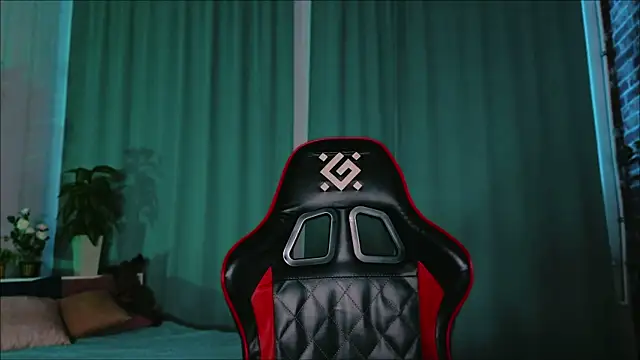 Snapshot of SunshineBlaze chatting on February 22, 2026, 5:54 am SunshineBlaze online show from February 22, 2026, 5:54 am