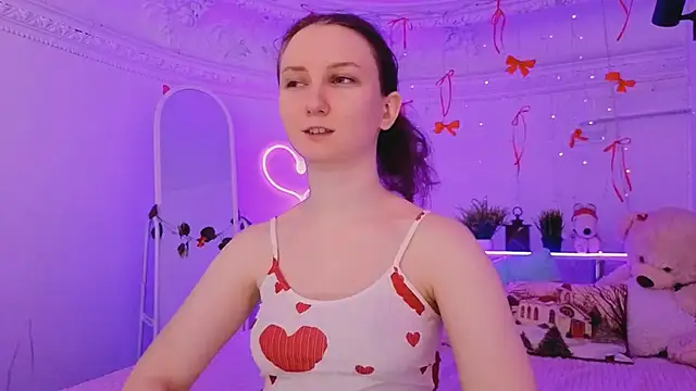 Snapshot of SunshineBlaze chatting on February 11, 2026, 1:33 pm SunshineBlaze online show from February 11, 2026, 1:33 pm