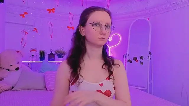 Snapshot of SunshineBlaze chatting on February 7, 2026, 5:37 am SunshineBlaze online show from February 7, 2026, 5:37 am