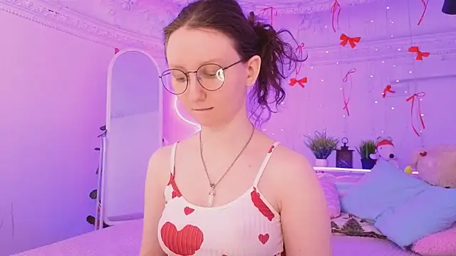 Snapshot of SunshineBlaze chatting on February 17, 2026, 1:30 pm SunshineBlaze online show from February 17, 2026, 1:30 pm