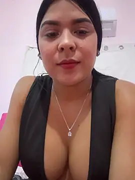 Snapshot of Victoria_Shy chatting on January 13, 2026, 2:15 am Victoria Shy online show from January 13, 2026, 2:15 am