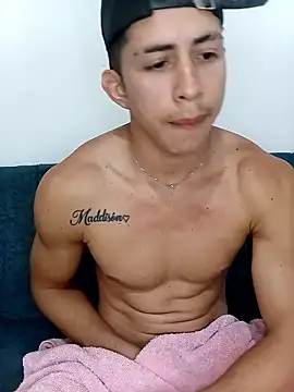 Snapshot of v3gueta1214 chatting on January 9, 2026, 2:35 pm v3gueta1214 online show from January 9, 2026, 2:35 pm