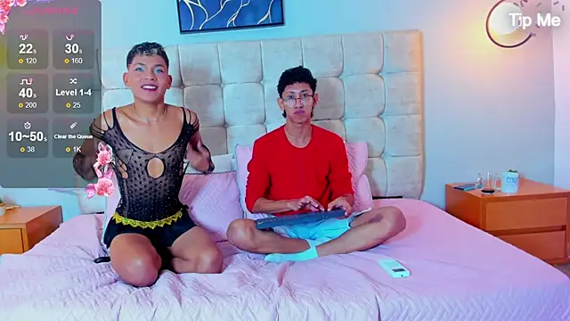 twink royale18 online show from January 12, 2026, 5:53 pm